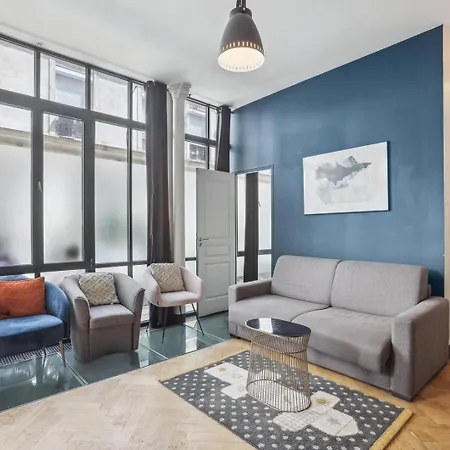 Bluestay 19 - A 11 Paris
